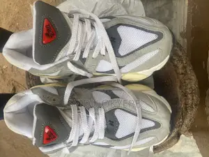 Sneaker Shoe