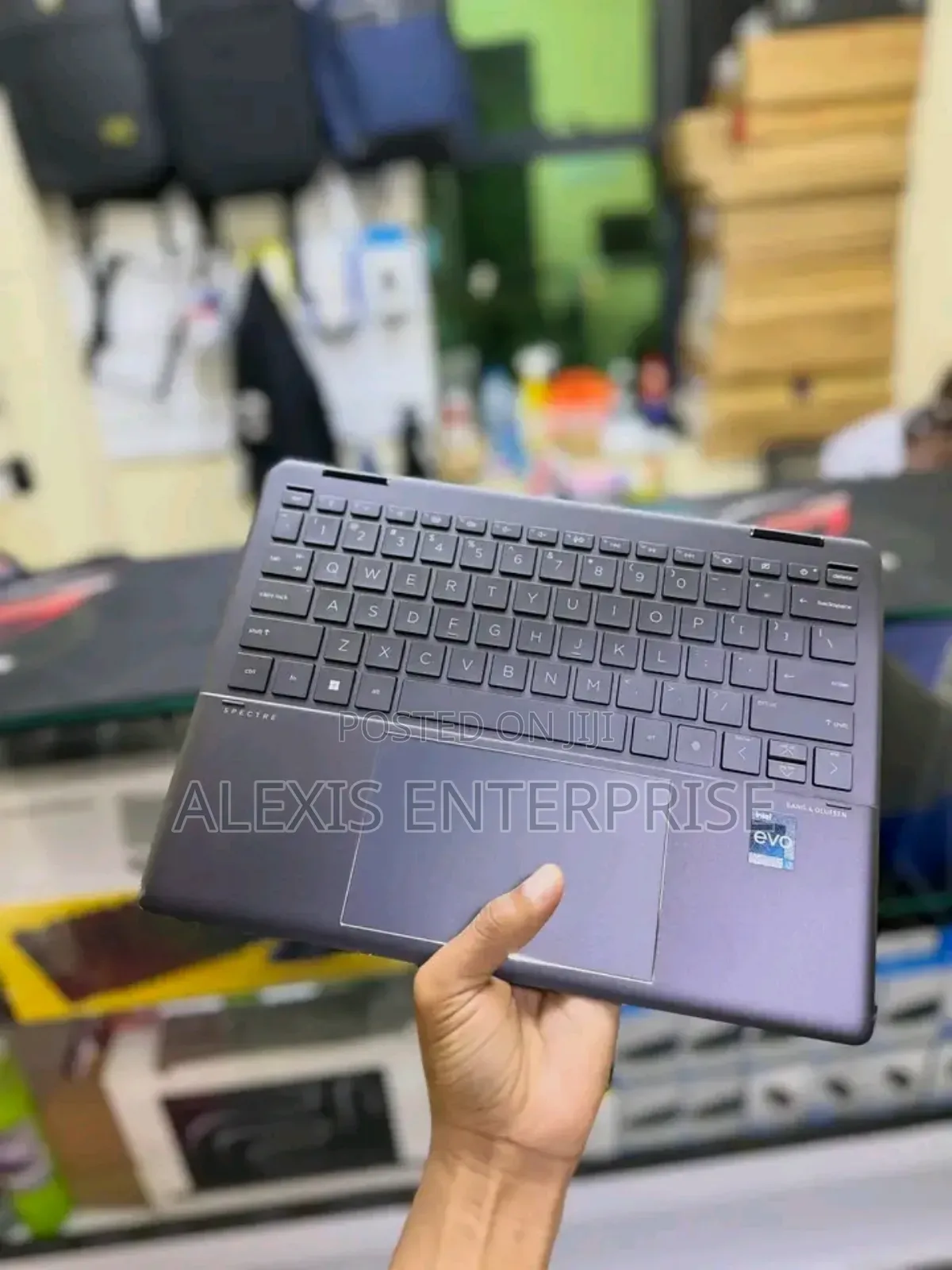 New Laptop HP Spectra 13 16GB Intel Core i7 SSD 1T