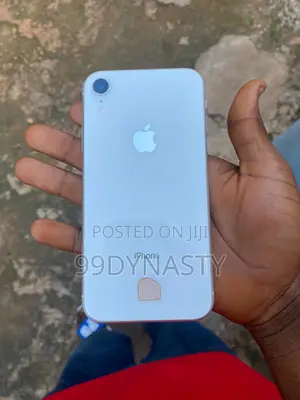 Apple iPhone XR 128 GB White