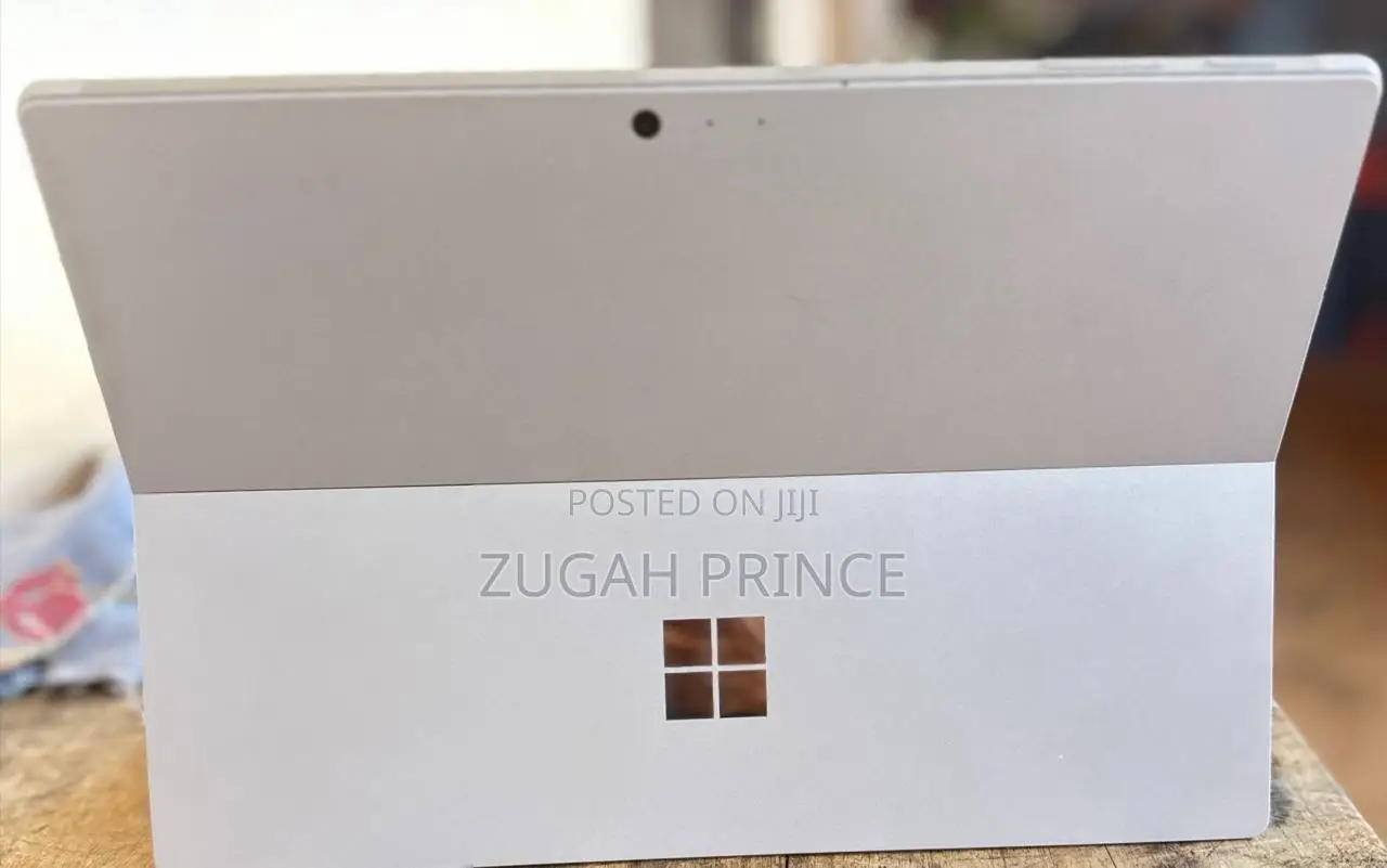 Laptop Microsoft Surface Laptop 8GB Intel Core i5 HDD+SSD 128GB