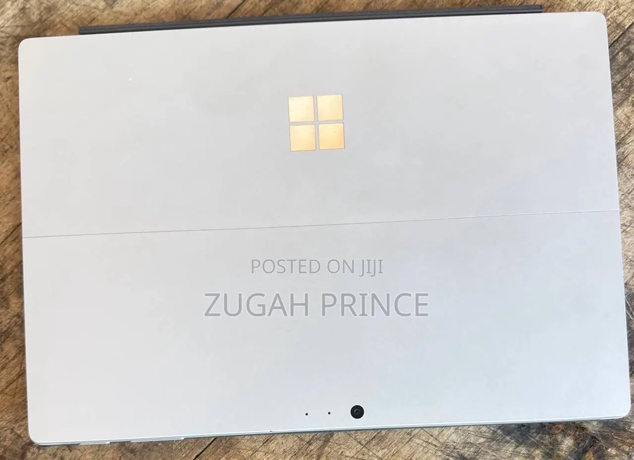Laptop Microsoft Surface Laptop 8GB Intel Core i5 HDD+SSD 128GB
