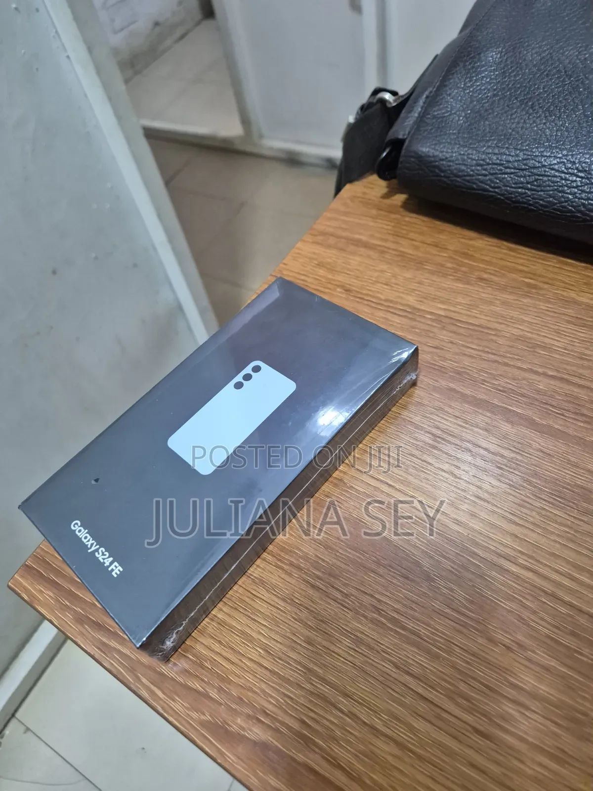 New Samsung Galaxy S24 FE 128 GB Blue