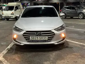 Hyundai Avante 2016 Silver
