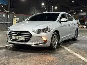 Hyundai Avante 2016 Silver