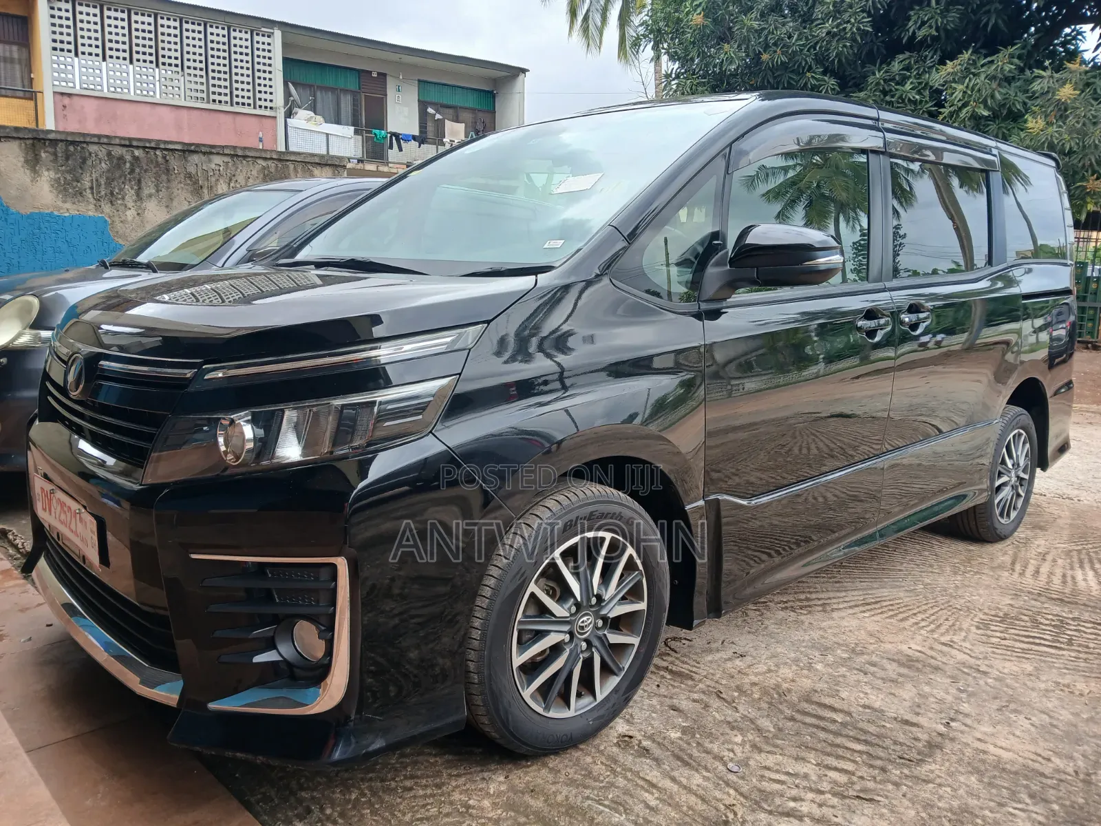 Toyota Noah 2014 Black
