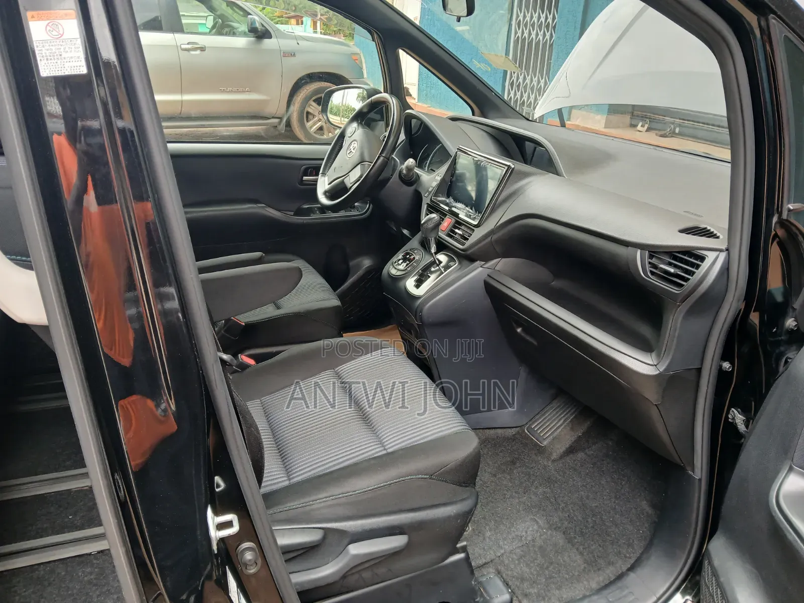 Toyota Noah 2014 Black