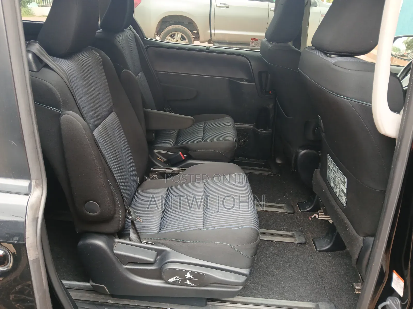 Toyota Noah 2014 Black
