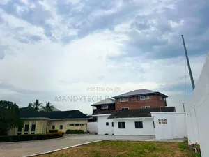 11bdrm Block of Flats in American House for rent