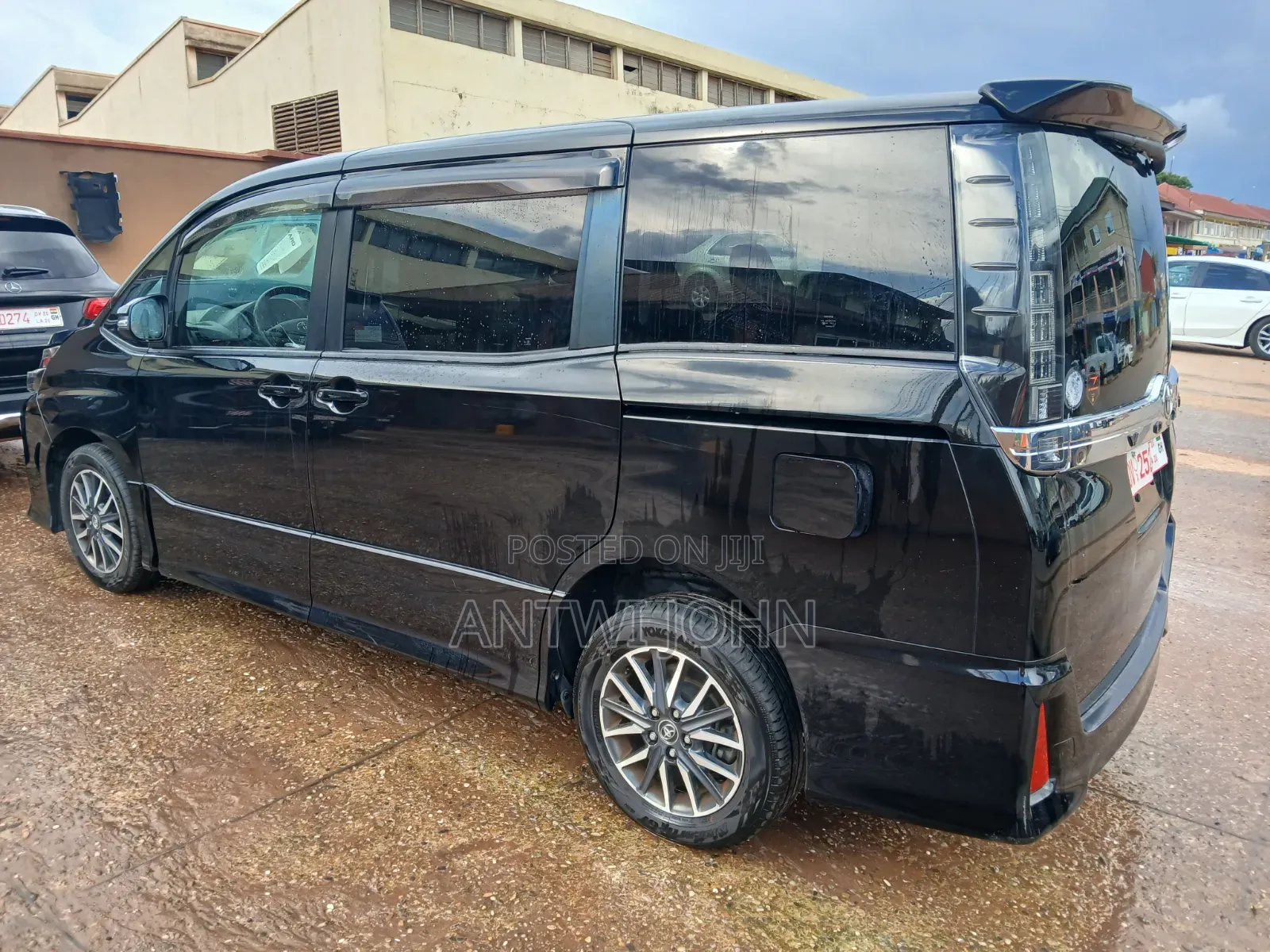 Toyota Noah 2014 Black