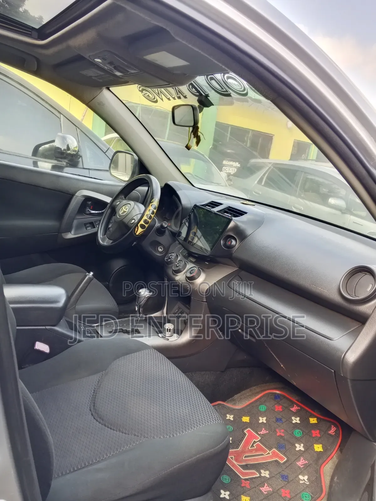 Toyota RAV4 2011 Silver