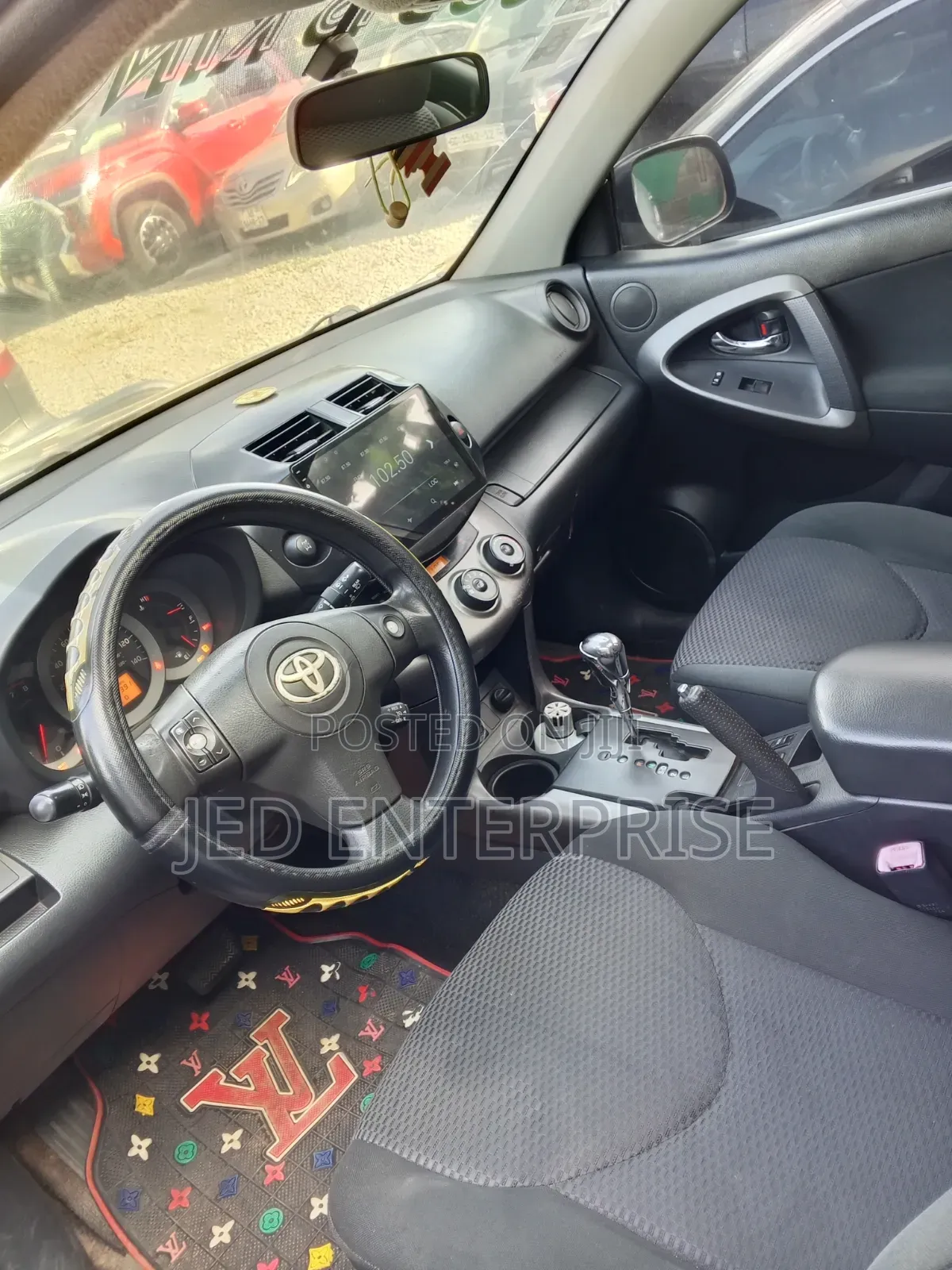 Toyota RAV4 2011 Silver