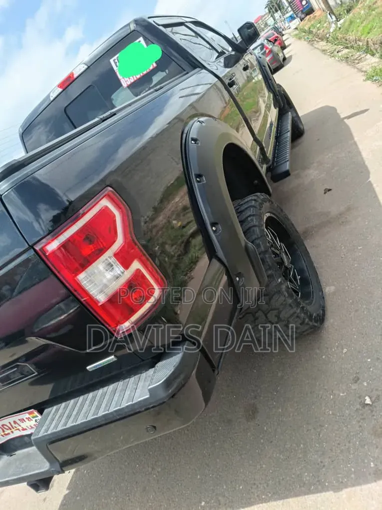 Ford F-150 2020 Black