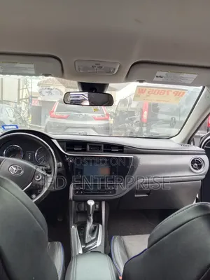 Toyota Corolla 2018 White