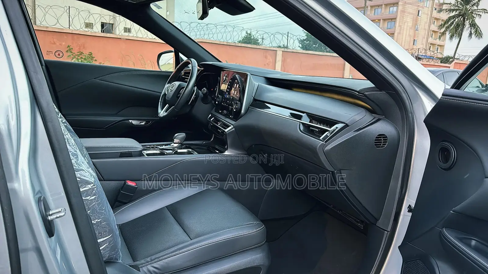 Lexus RX 2023 Silver