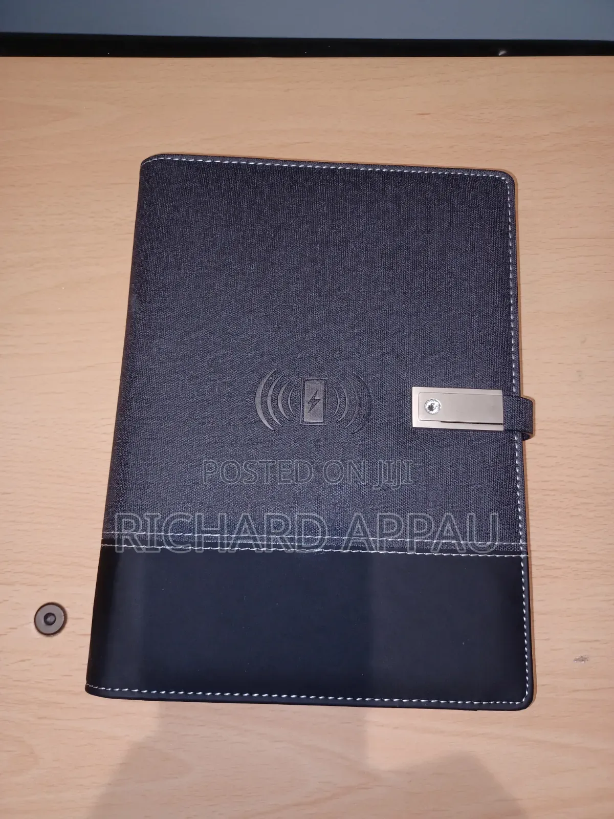 Title: Smart Powerbank Notebook | A5 | Wireless Charging |
