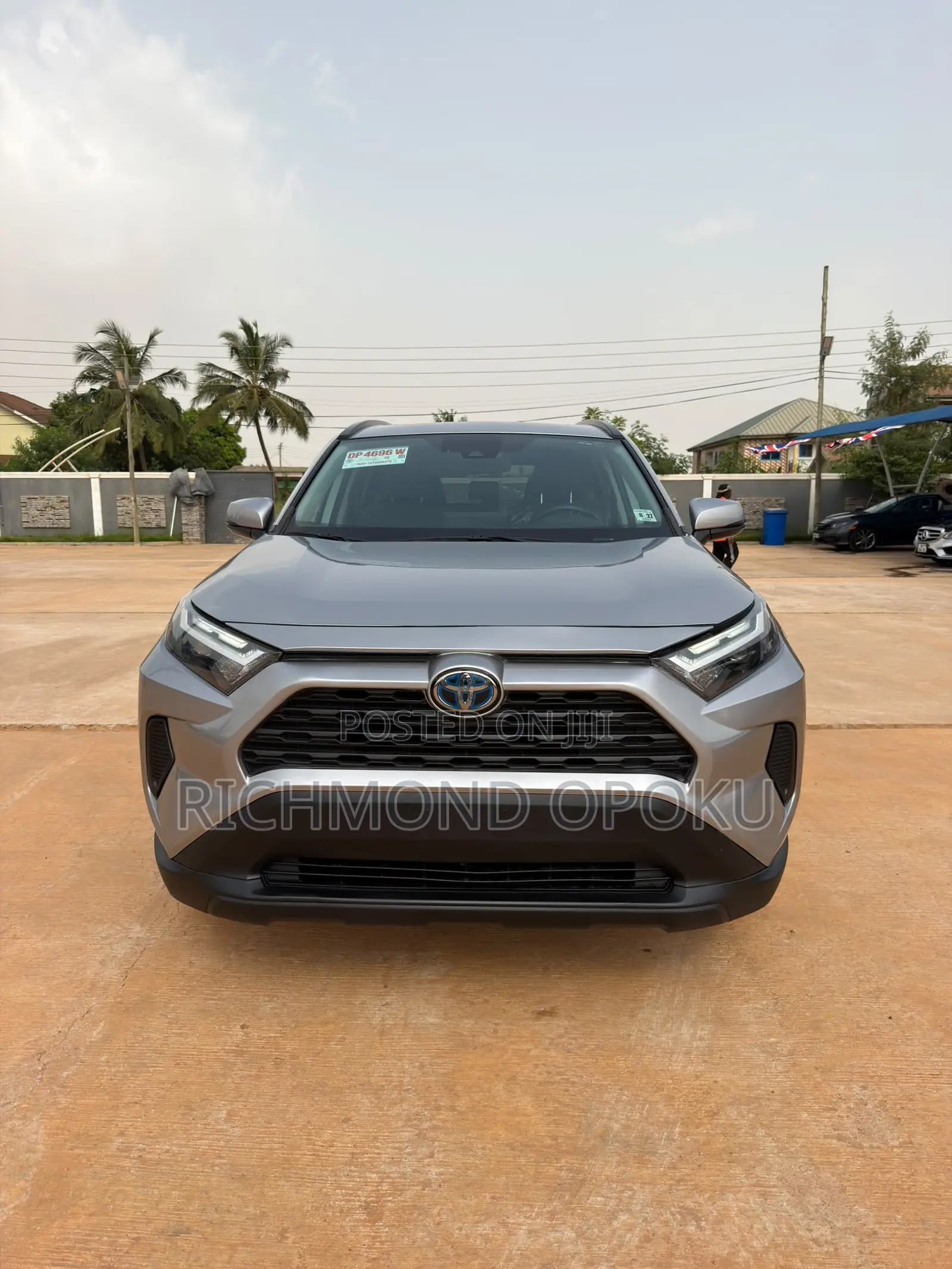 Toyota RAV4 2022 Silver