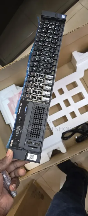 Server Dell PowerEdge R730 128GB Intel Xeon SSHD (Hybrid) 6T