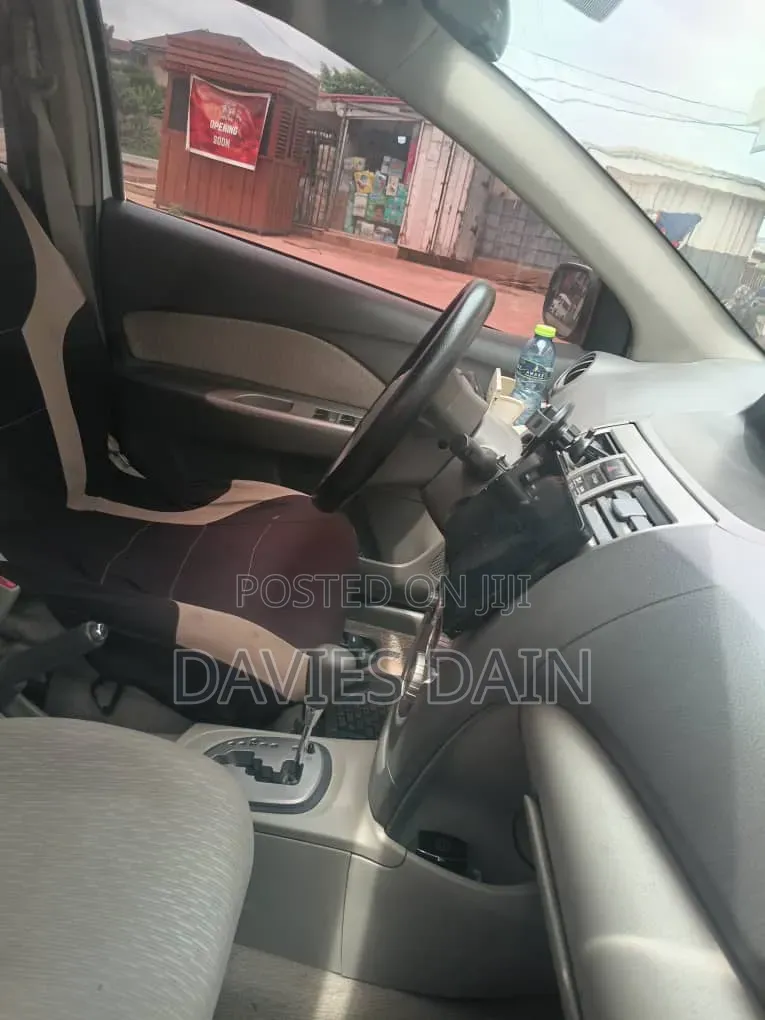 Toyota Yaris 2012 White