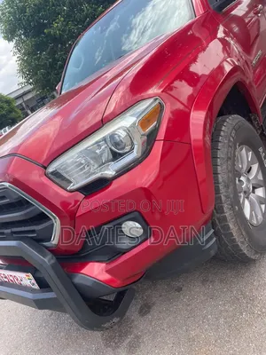 Toyota Tacoma 2022 Red