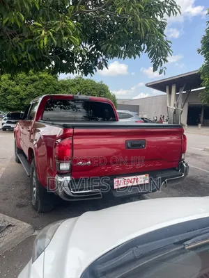 Toyota Tacoma 2022 Red