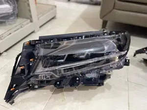 2018,2019,2020,2021 Headlight for Toyota Land Cruiser Prado