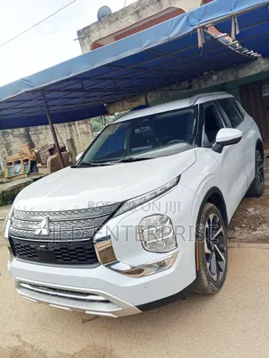 Mitsubishi Outlander 2024 Pearl