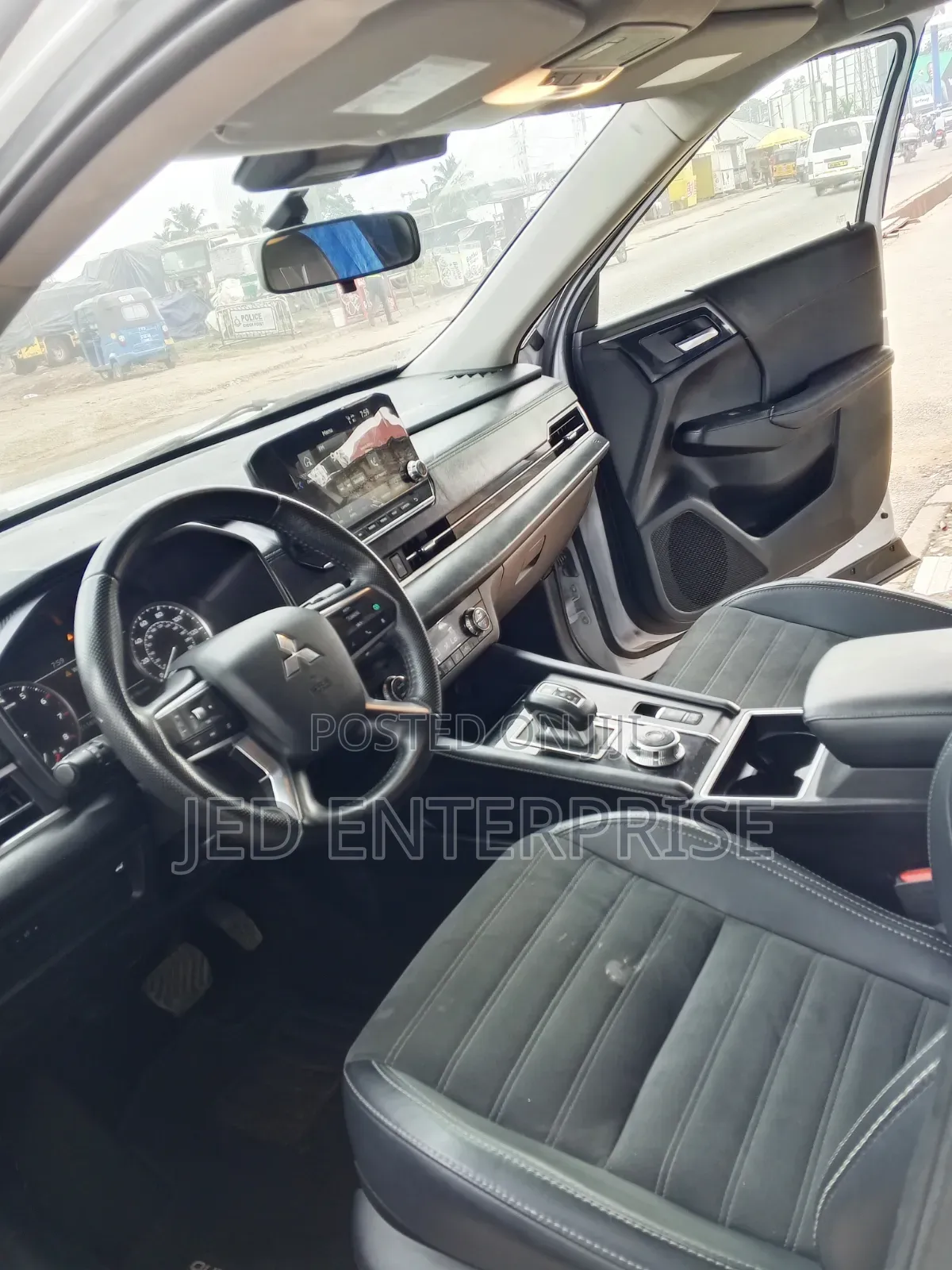 Mitsubishi Outlander 2024 Pearl