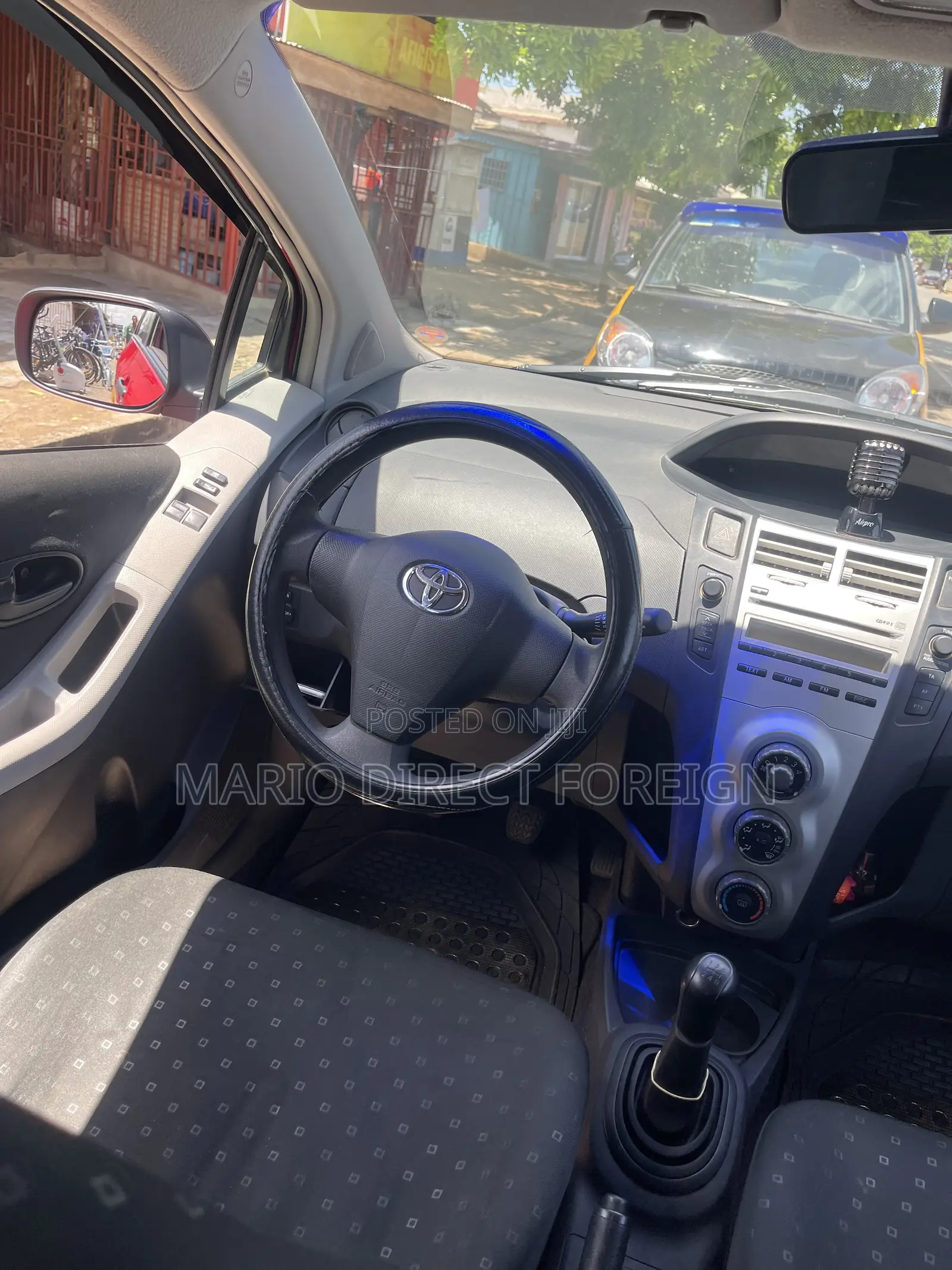 Toyota Yaris 2011 Red