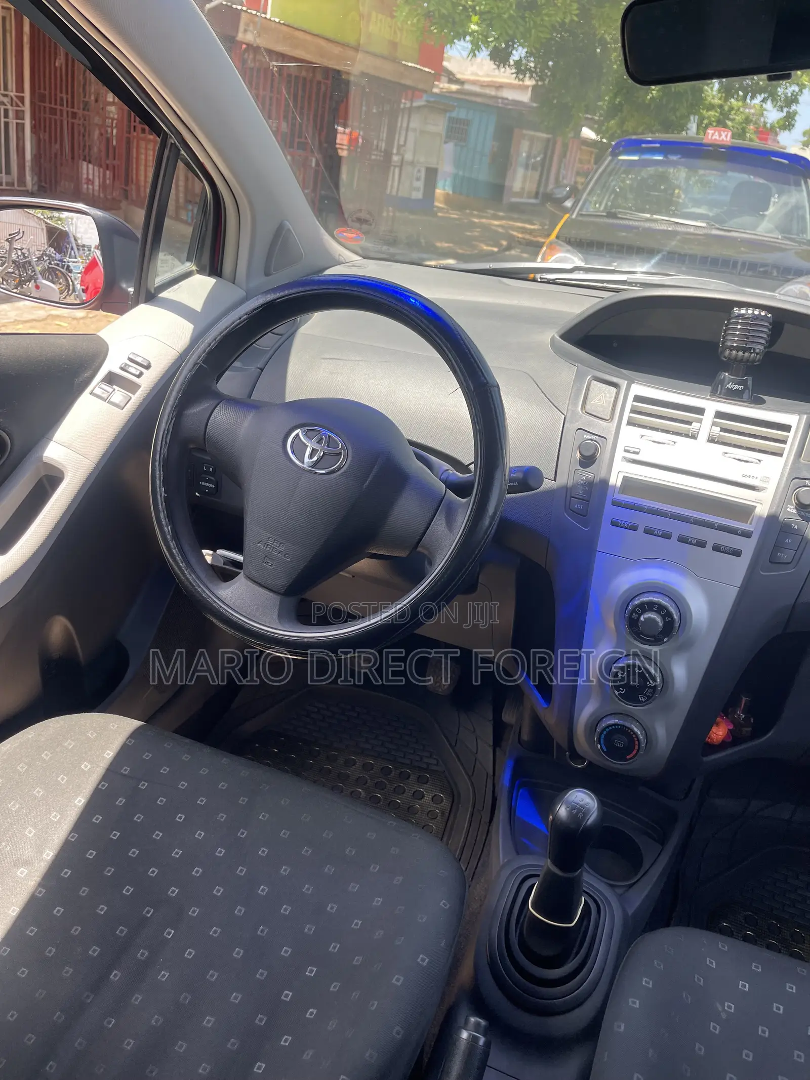 Toyota Yaris 2011 Red