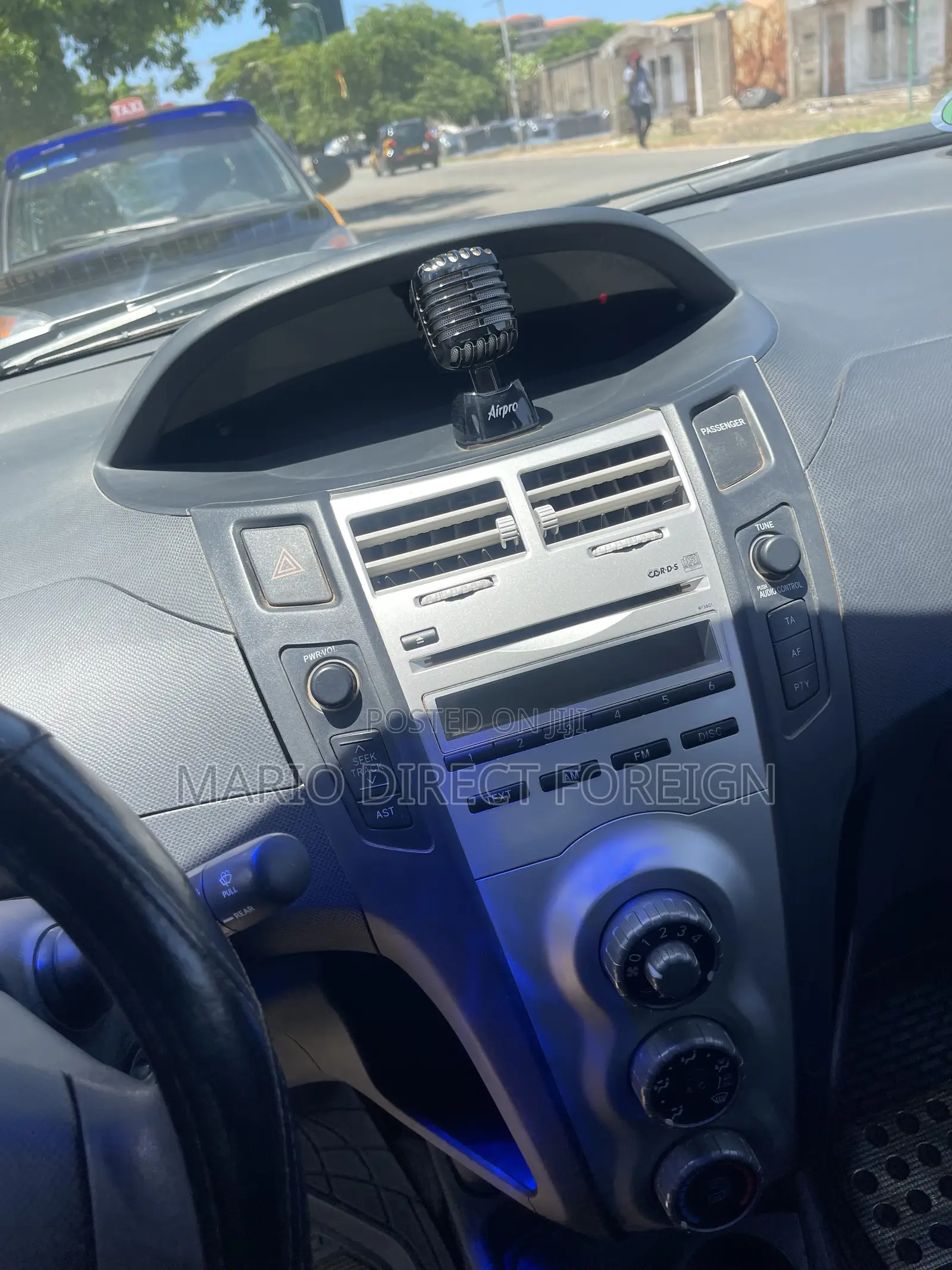 Toyota Yaris 2011 Red