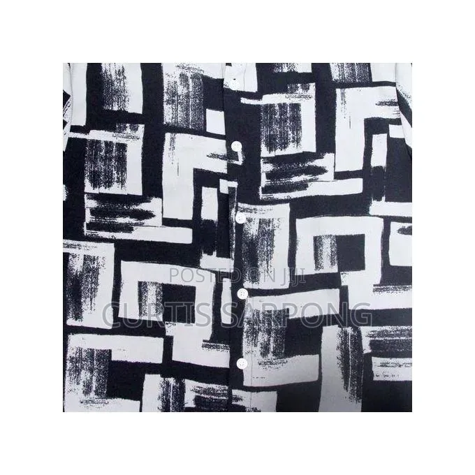 Men’S Printed Short Sleeve Shirt – Black White Abstract Design