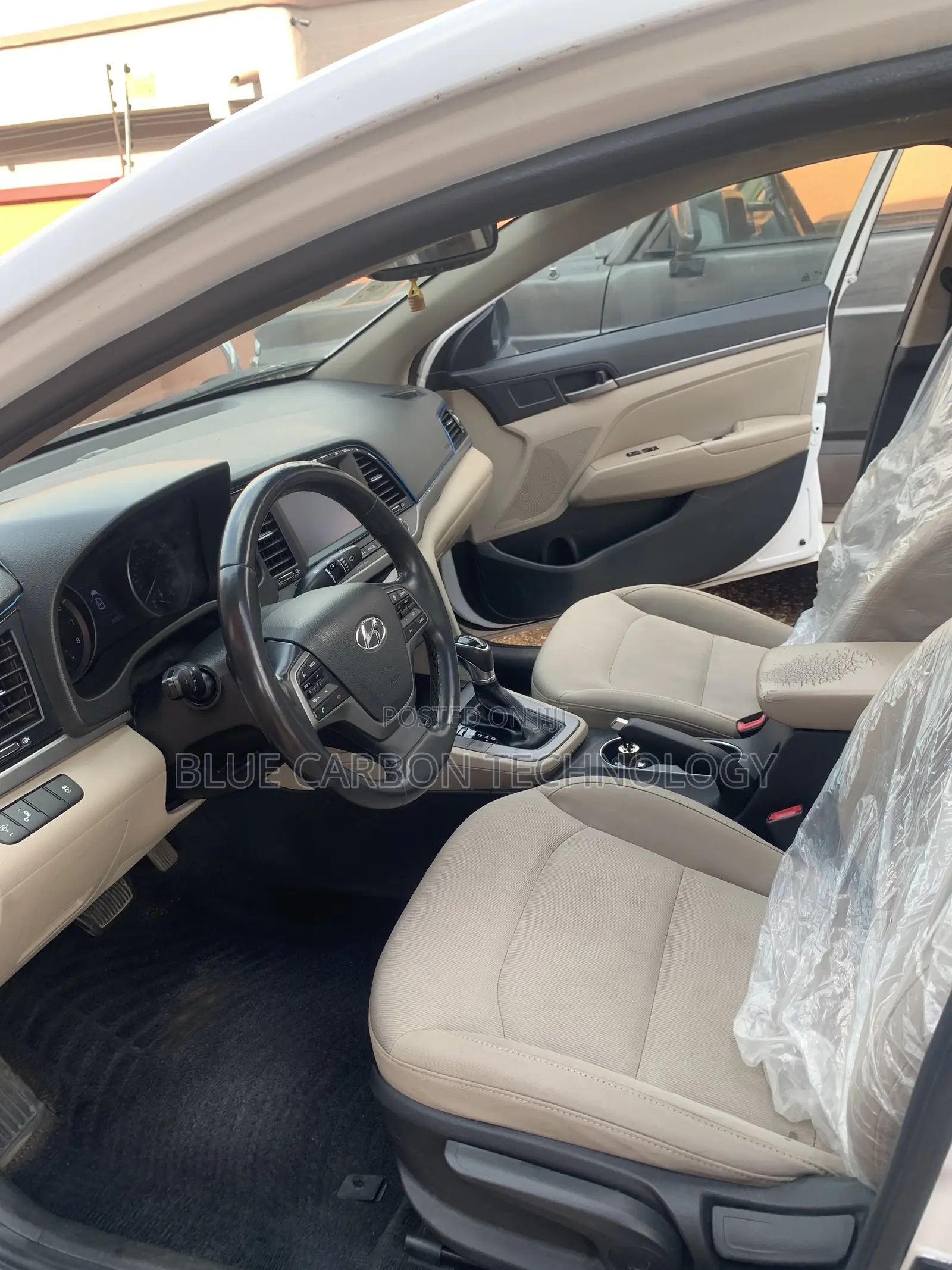Hyundai Elantra 2018 White