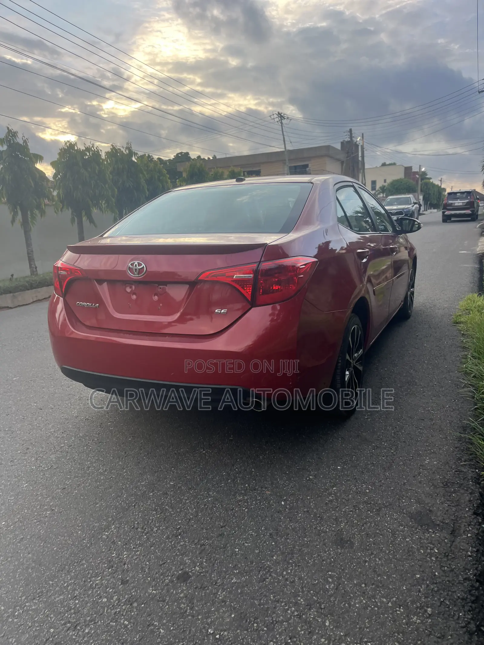 Toyota Corolla SE 4dr Sedan (1.8L 4cyl CVT) 2017 Red