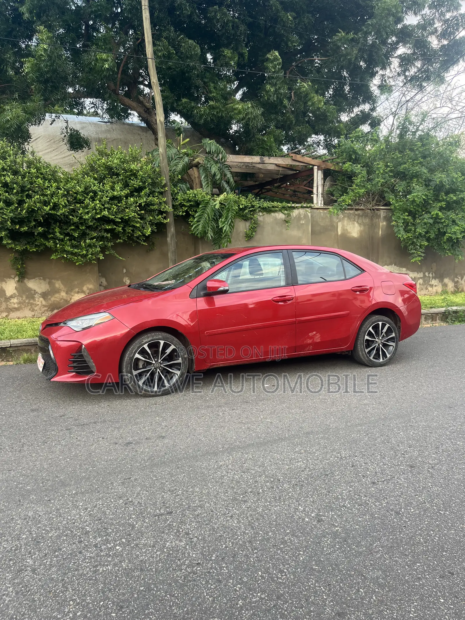 Toyota Corolla SE 4dr Sedan (1.8L 4cyl CVT) 2017 Red