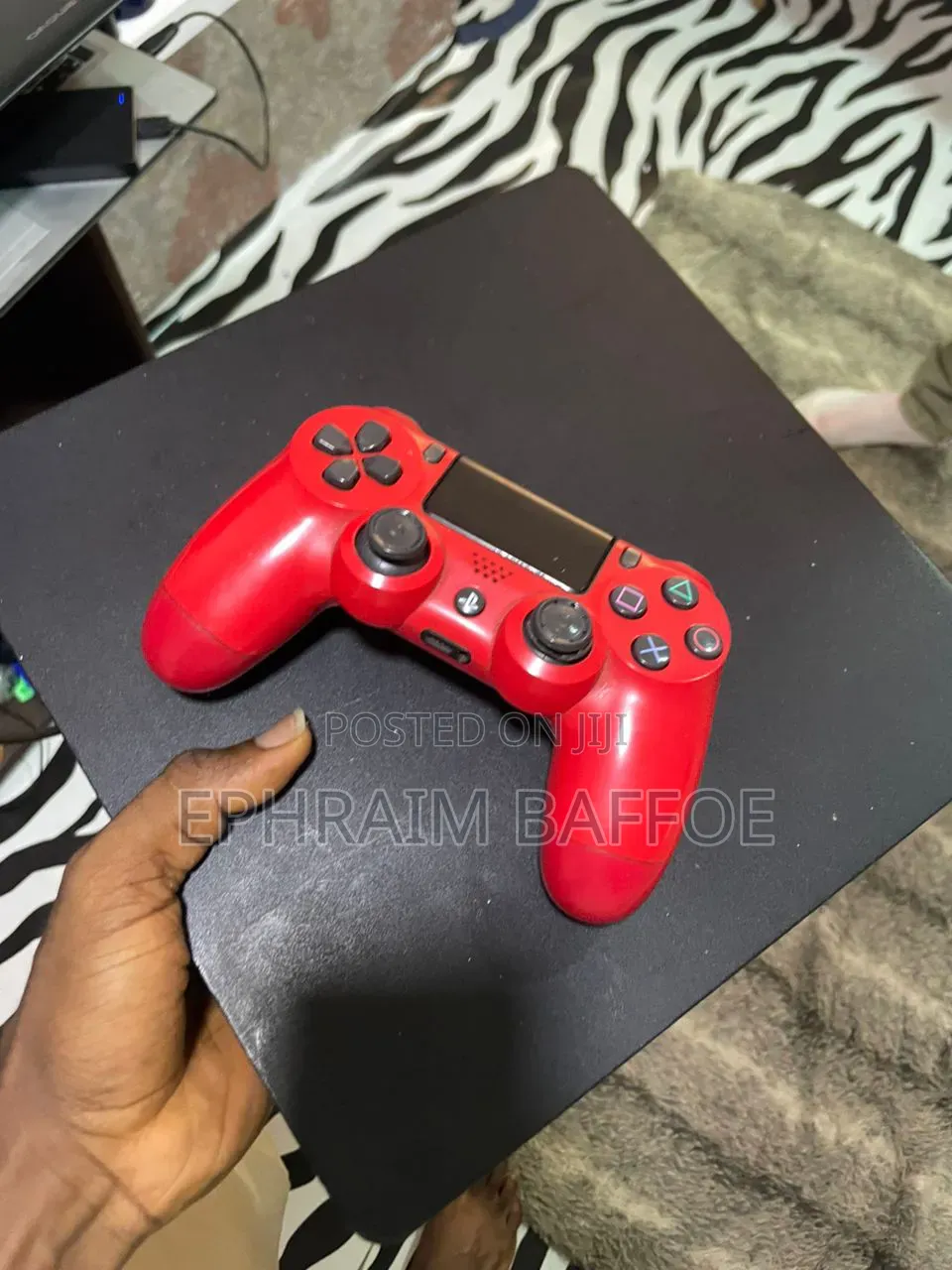 Play Station 4 Slim