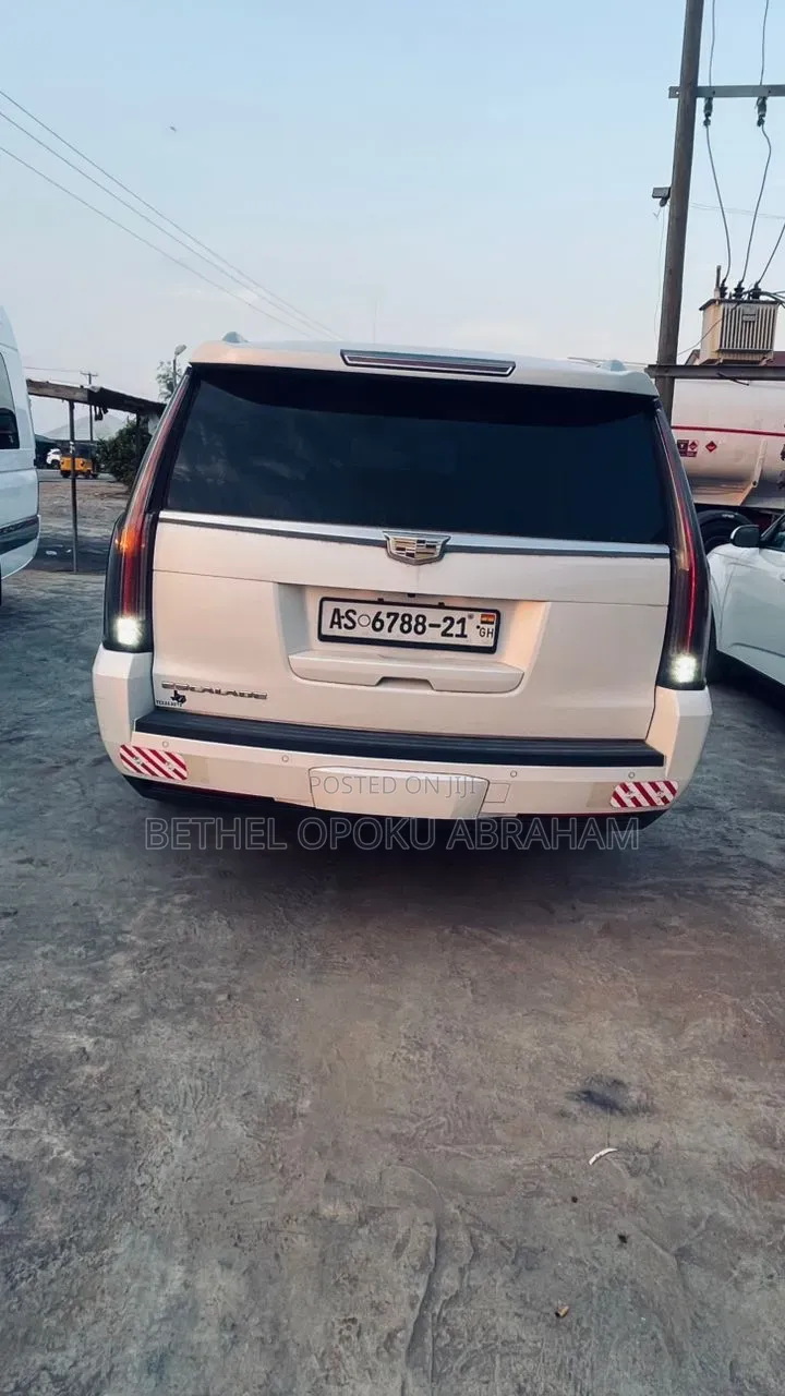 Cadillac Escalade 2018 White