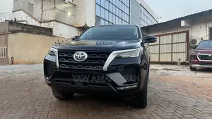 New Toyota Fortuner 2023 Black