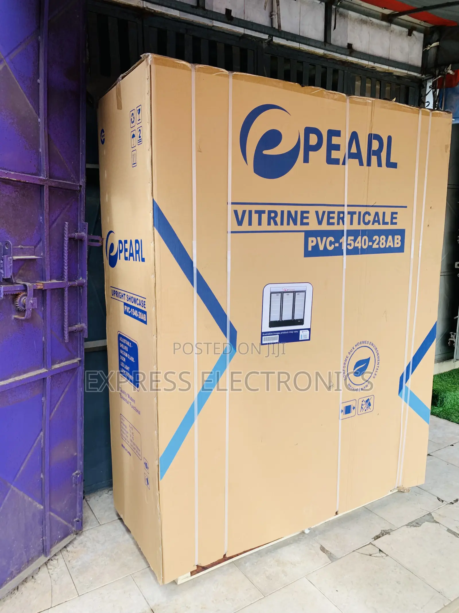 Lovely New White Three Door Pearl PVC-1540 Display Fridge
