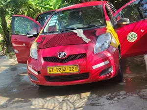 Toyota Vitz 2010 Red