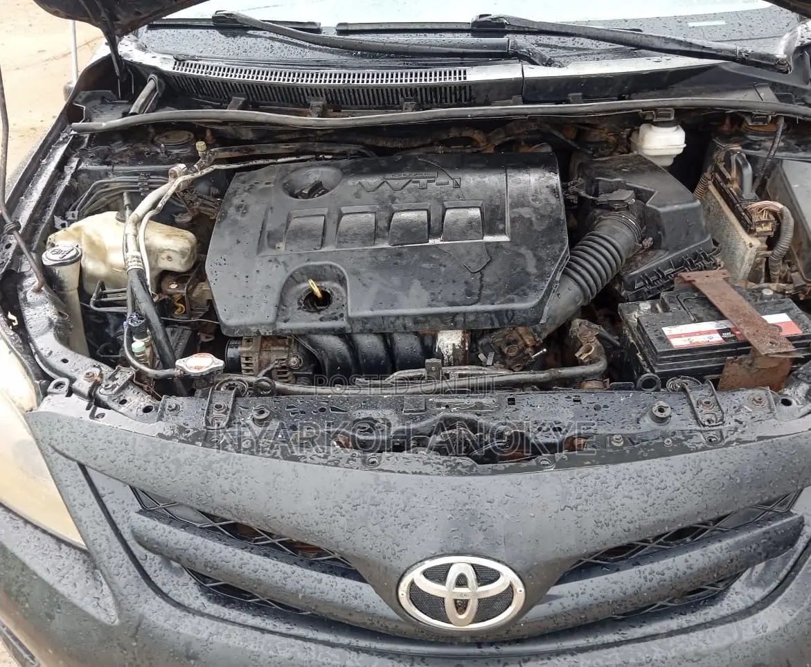 Toyota Corolla LE Special Edition 4dr Sedan (1.8L 4cyl 4A) 2013 Black