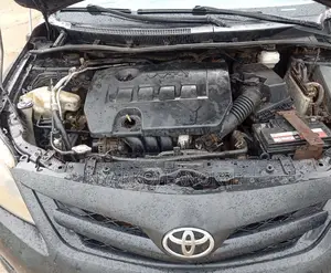 Toyota Corolla LE Special Edition 4dr Sedan (1.8L 4cyl 4A) 2013 Black