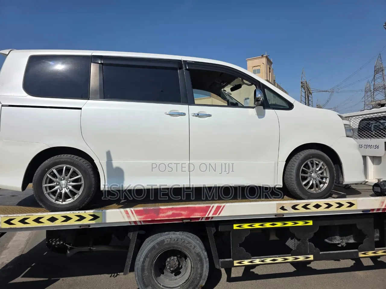 Toyota Voxy 2011 White