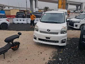 Toyota Voxy 2011 White