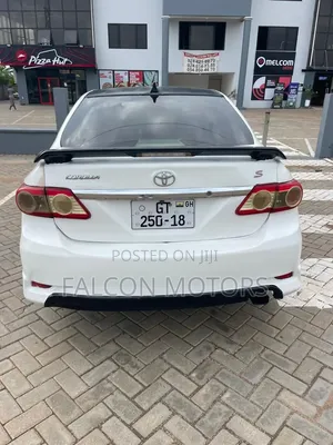 Toyota Corolla S 4dr Sedan (1.8L 4cyl 4A) 2013 White