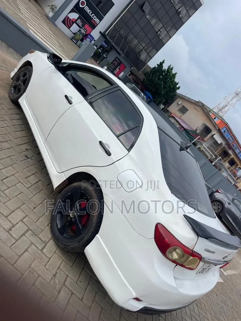 Toyota Corolla S 4dr Sedan (1.8L 4cyl 4A) 2013 White