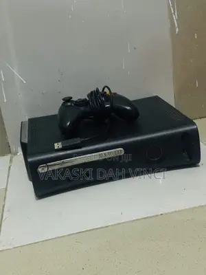 Black Xbox 360 for Sale . Comes With 11 Games