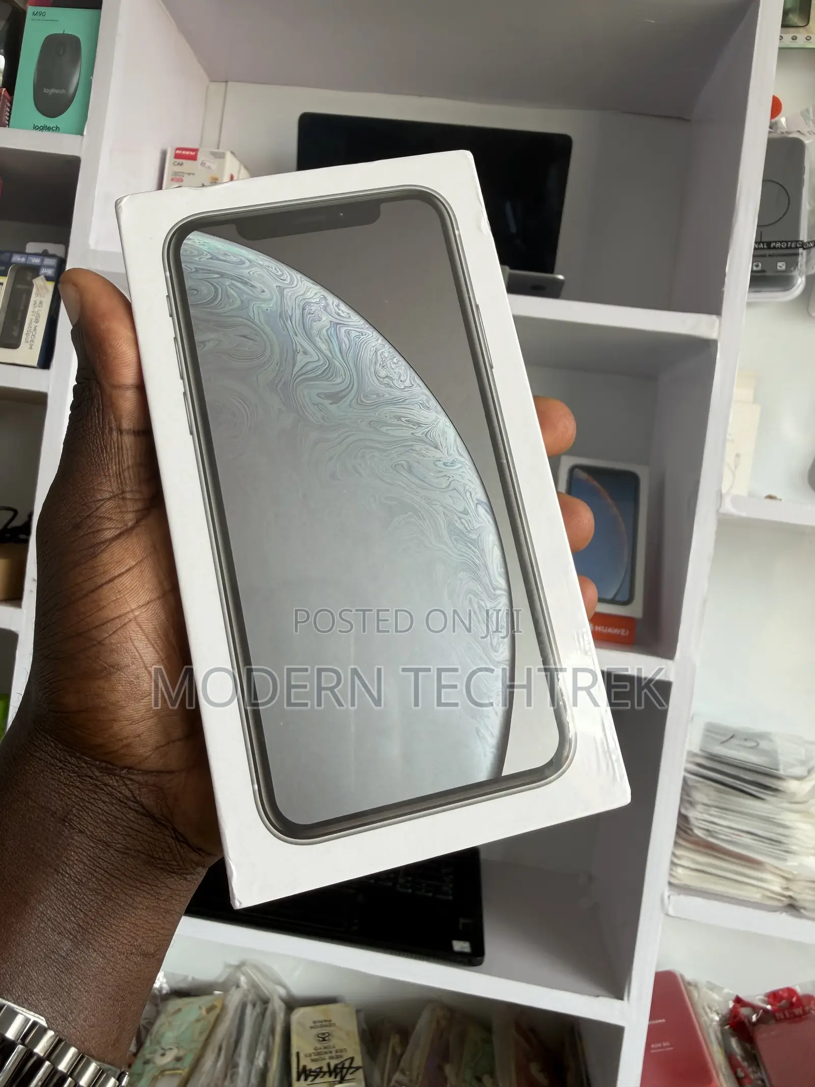 New Apple iPhone XR 64 GB White