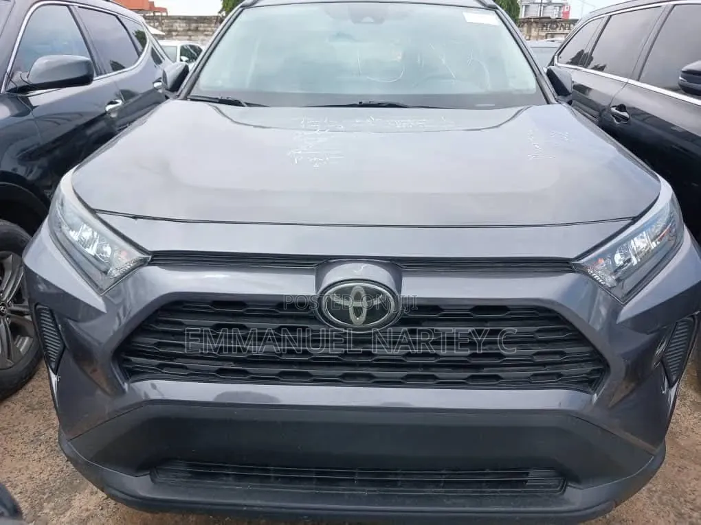 Toyota RAV4 2021 Gray