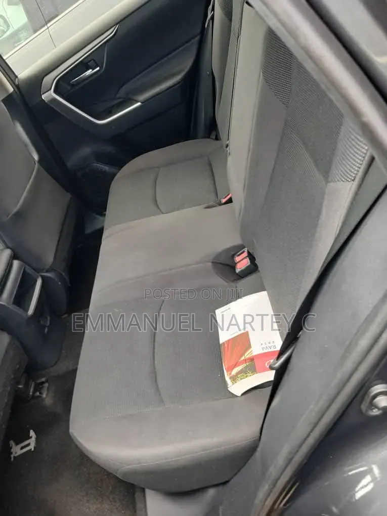 Toyota RAV4 2021 Gray