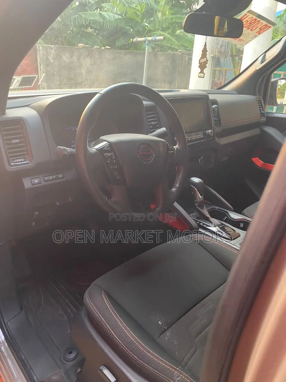 Nissan Frontier PRO-X 2024 Gold